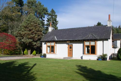 Millbank Cottage — 4-Star Luxury Hotel in Blairgowrie, United Kingdom