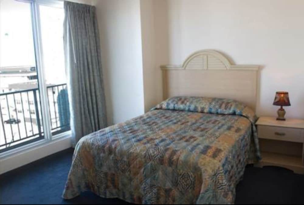 Acropolis Oceanfront Resort - photo 4