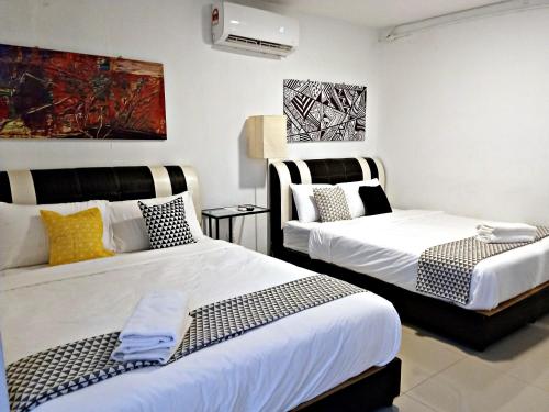 Pengkalan Housz — Malacca — photo 5