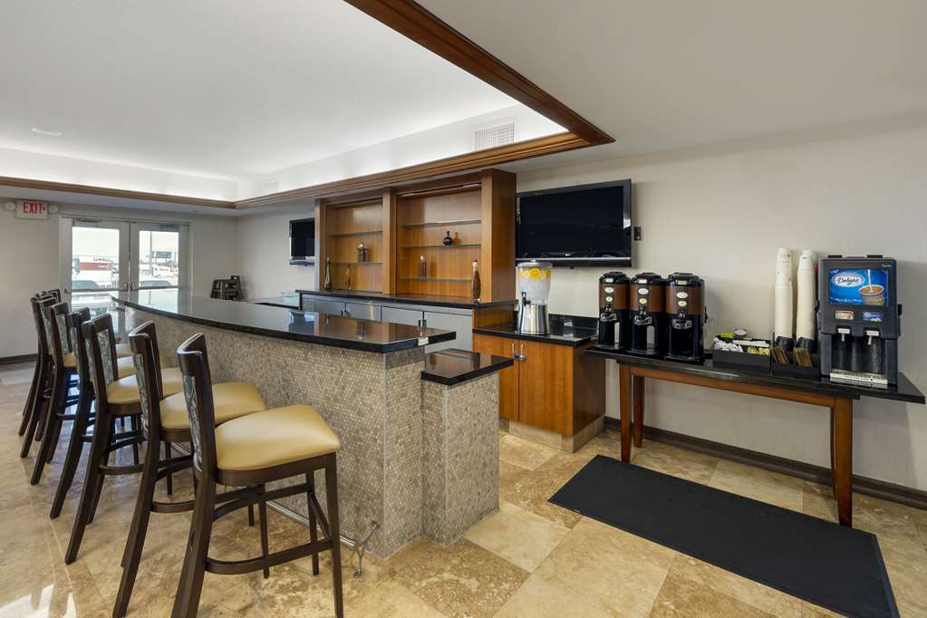 Best Western Plus Henderson Hotel - photo 28