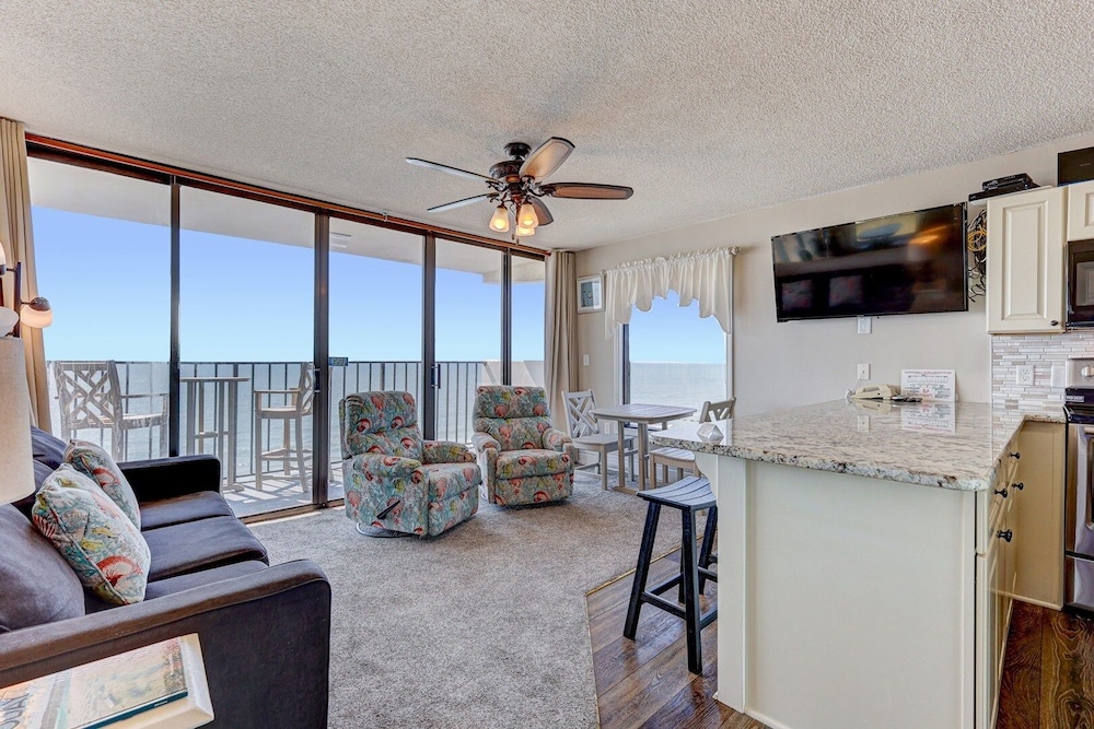 1114 Boundless Awe by Atlantic Towers — 4-Star Luxury Hotel in Carolina Beach, United States