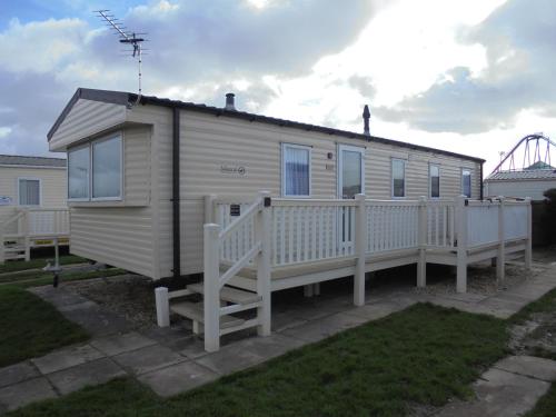 Kingfisher Mistral 8 Berth Central Heated Close to site exit FREE WIFI in Ingoldmells, United Kingdom