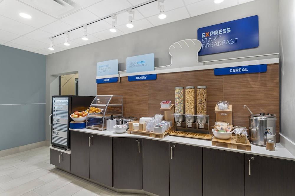 Holiday Inn Express Greencastle by IHG - photo 34