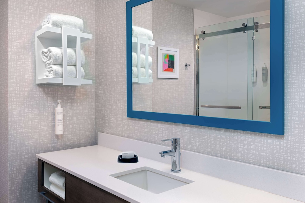 Hampton Inn Boston Bedford Burlington - photo 24