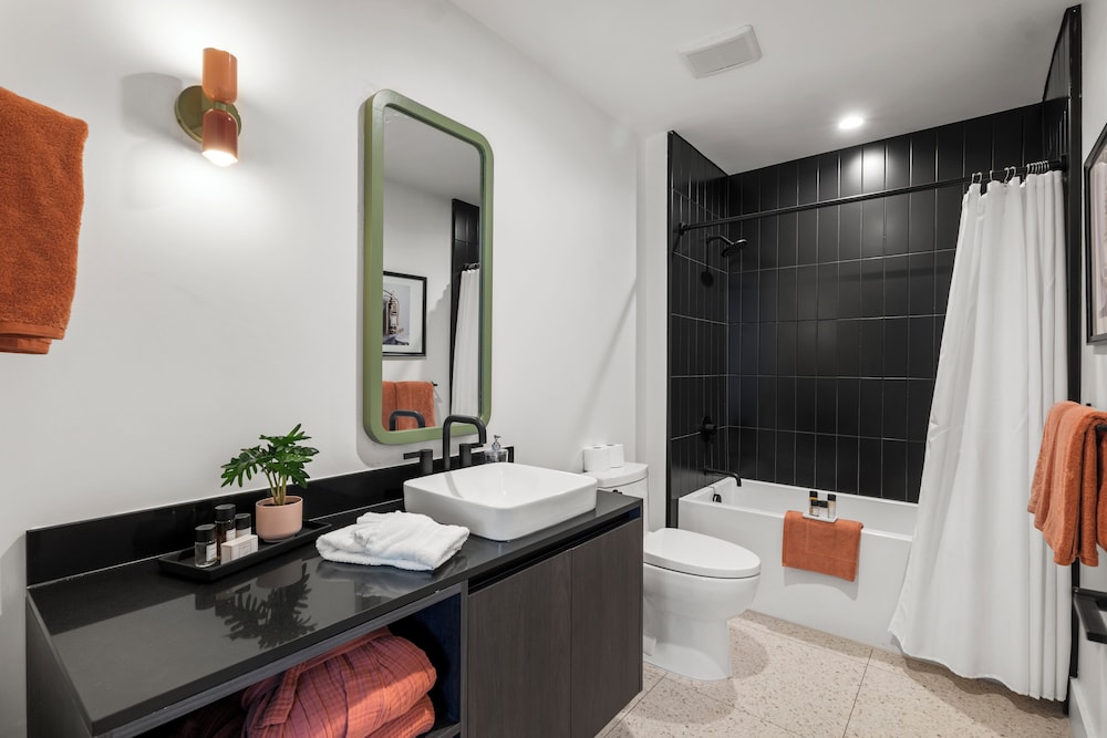 Austin Condo Hotel - photo 767