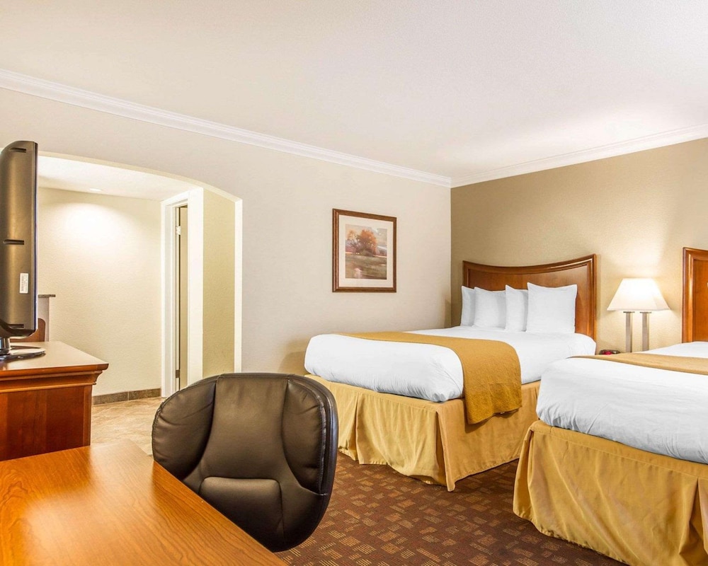 Quality Inn Sacramento Convention Center - photo 8