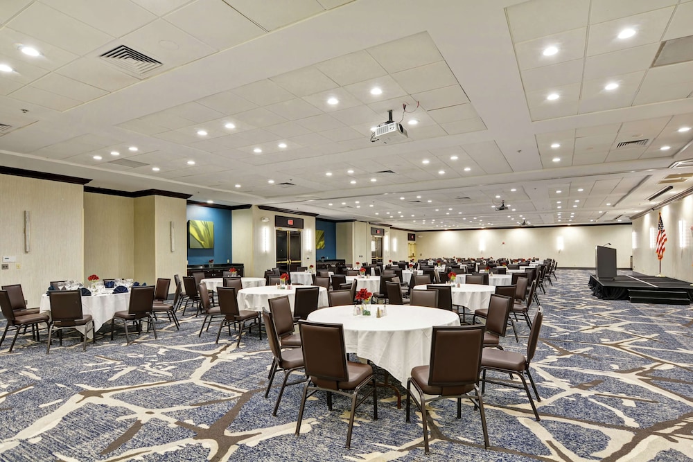 Embassy Suites by Hilton Orlando Downtown - photo 50