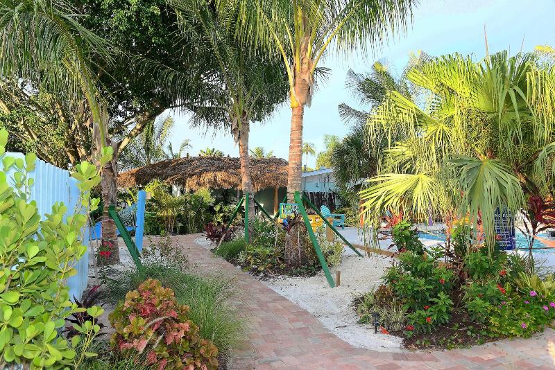 Siesta Key Palms Resort - photo 3