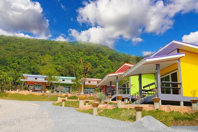 Suanporsi Resort in Tha Mai, Thailand