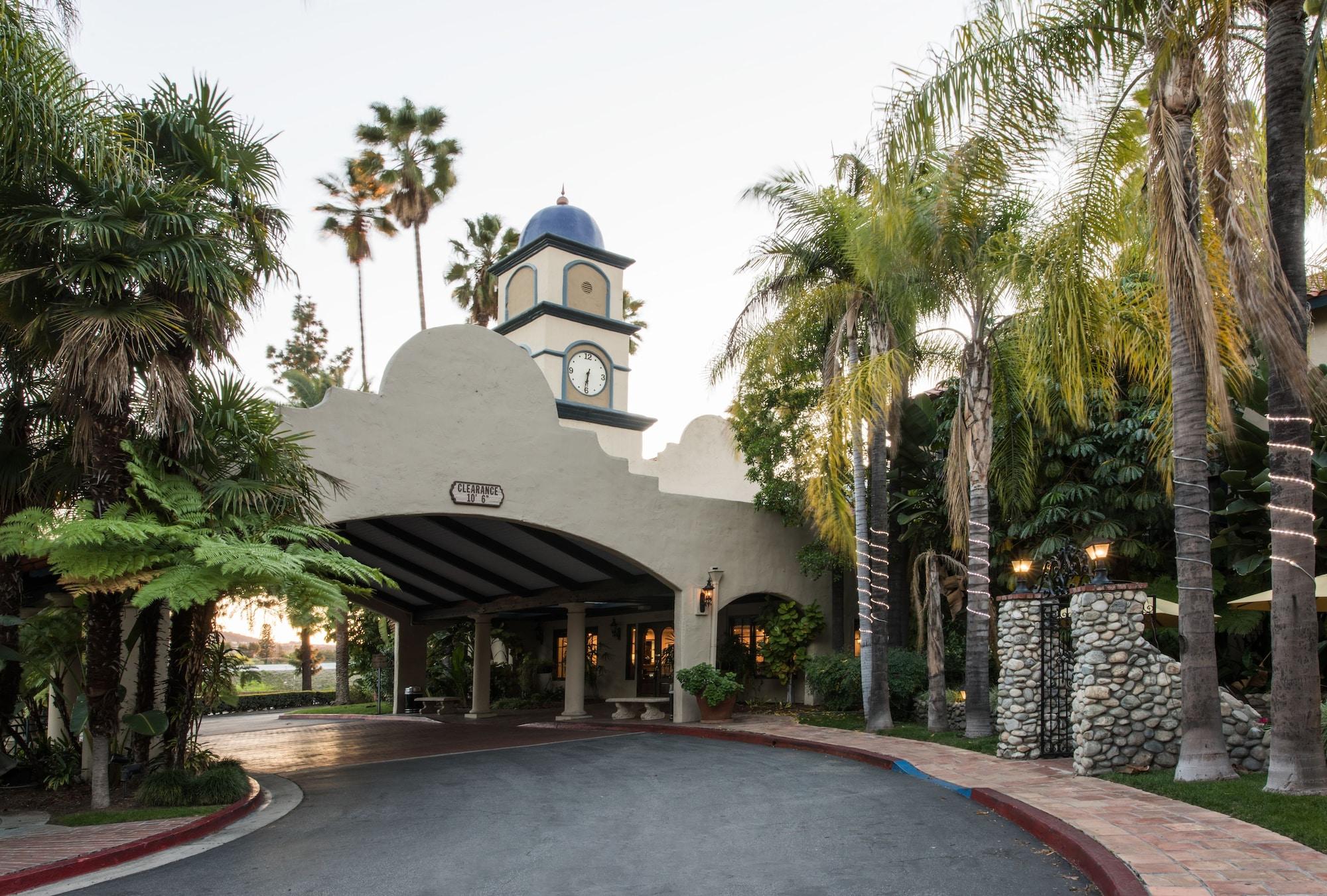 Vanllee Hotel and Suites in Covina, United States