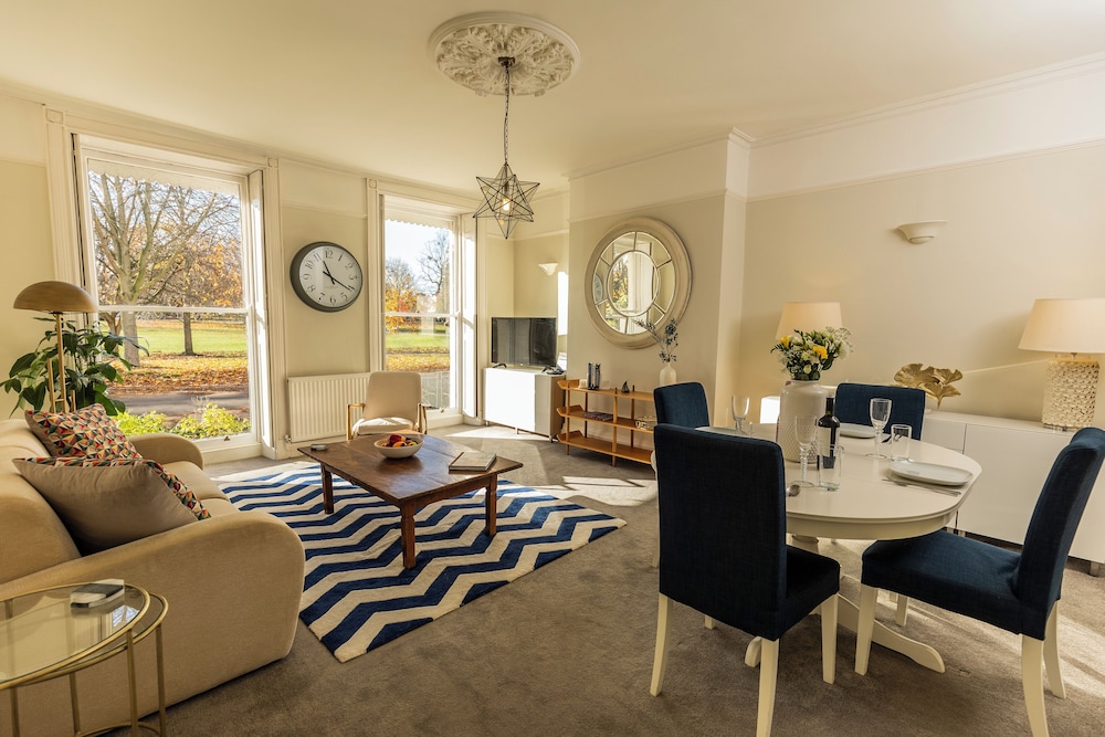 24 Montpellier Spa Road — 4-Star Luxury Hotel in Cheltenham, United Kingdom