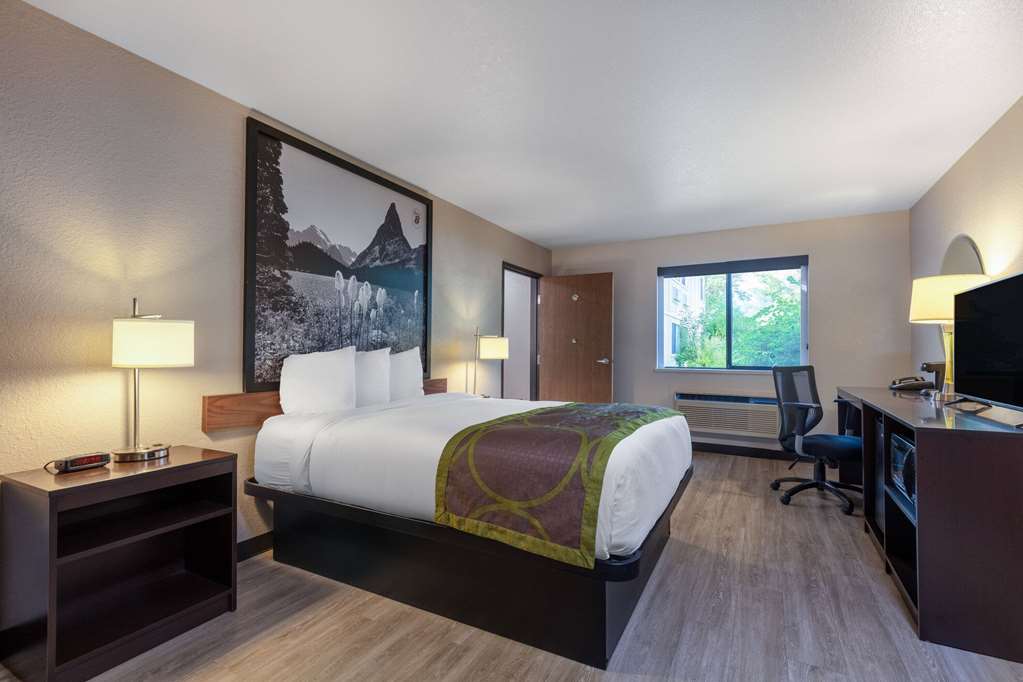Super 8 by Wyndham St. Regis - photo 27