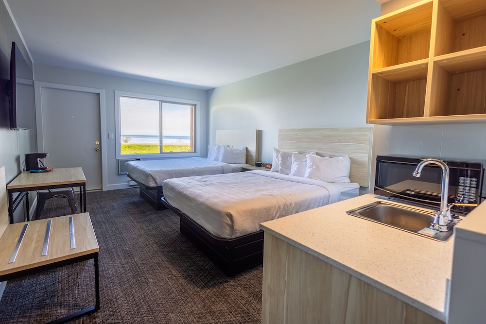 Birchmont Motel — hotel in Marquette