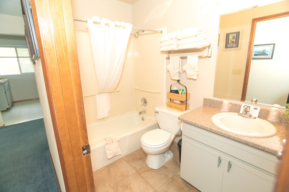 The Canterbury Inn - photo 181