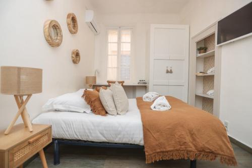 IMMOGROOM 5min from the beach Suquet Terrace in Cannes, France