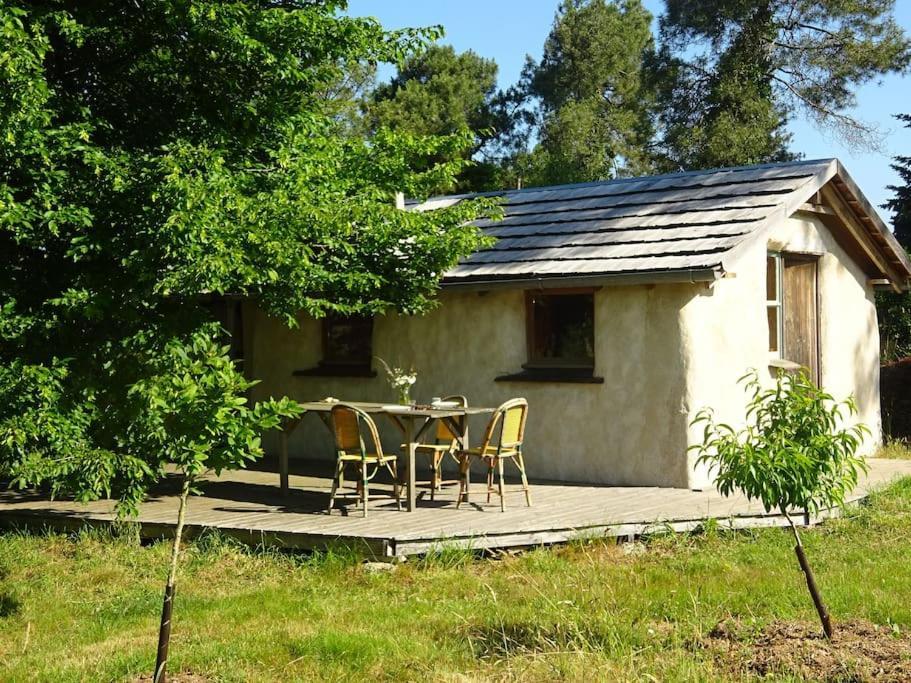 Maisonnette Ecologique Isolee En Botte de Paille — hotel in Ploermel
