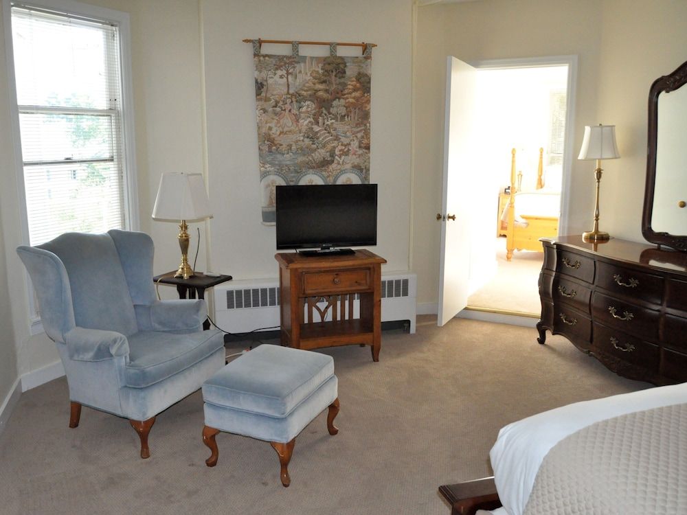 Anne's Washington Inn - photo 16