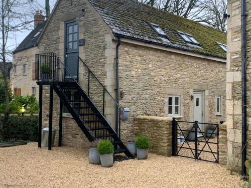 The Barn — 4-Star Luxury Hotel in South Cerney, United Kingdom