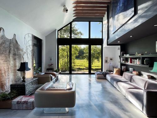 Woodstock Historic Artist Estate The Museum House — 4-Star Luxury Hotel in Woodstock, United States