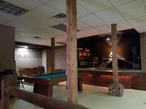Dakota Spur Hotel - photo 11