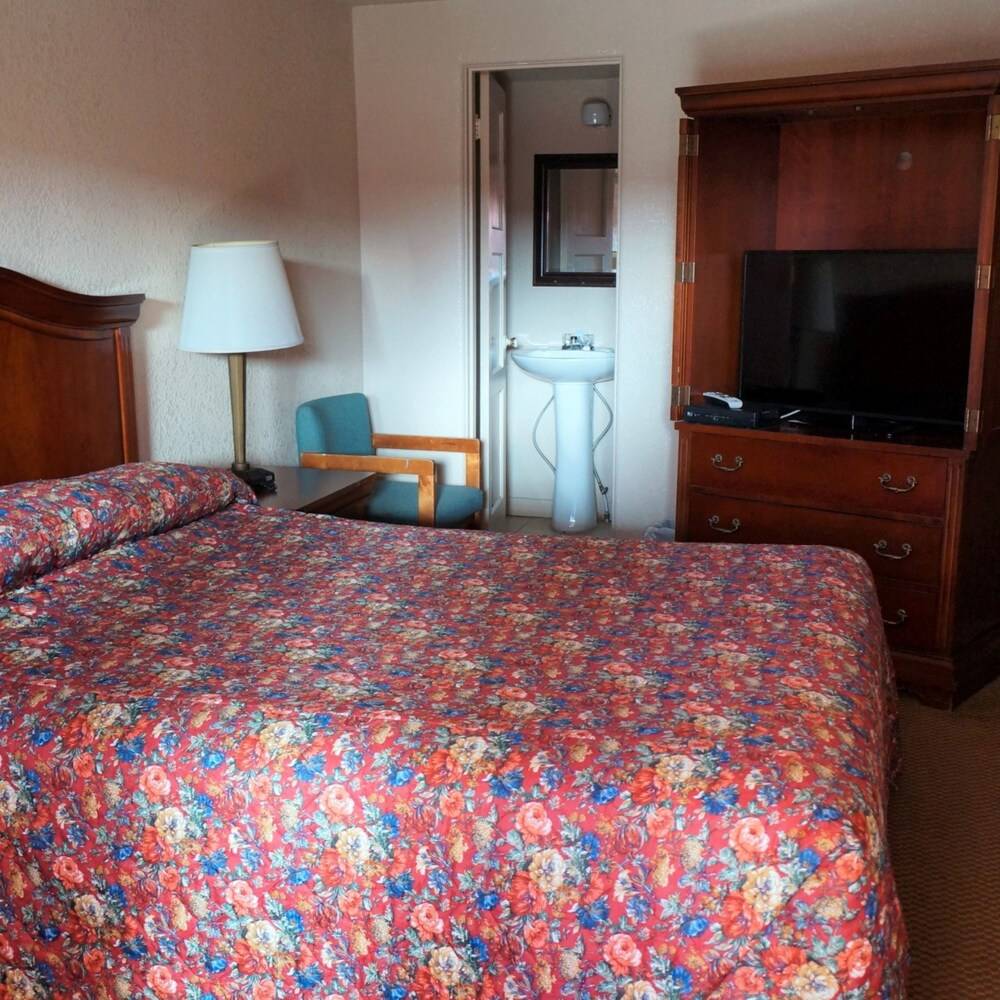 White Mountain Motel - photo 15