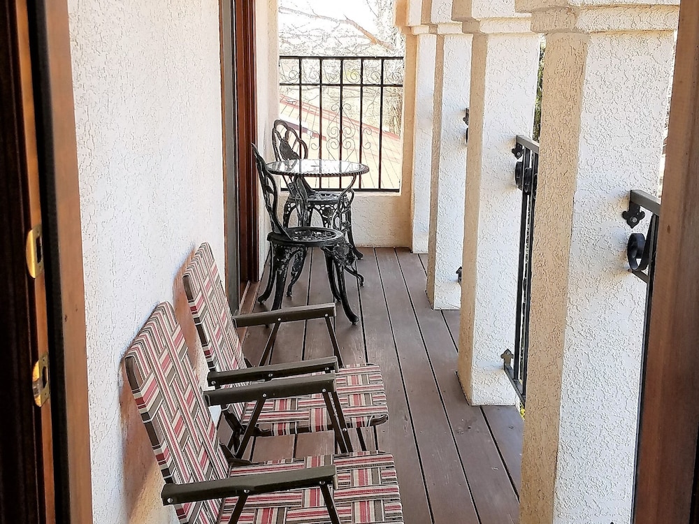 Tavares Inn - photo 22