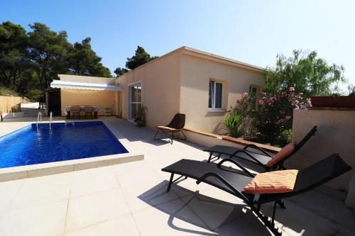 Family friendly house with a swimming pool Rukavac Vis 24700 — 4-Star Luxury Hotel in Vis, Croatia