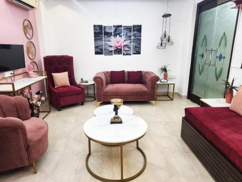 Premium Luxurious 2BHK with big rooms 10 — 4-Star Luxury Hotel in New Delhi, India