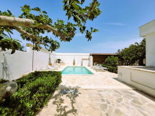 Villa Cigaline — 4-Star Luxury Hotel in Tiggiano, Italy