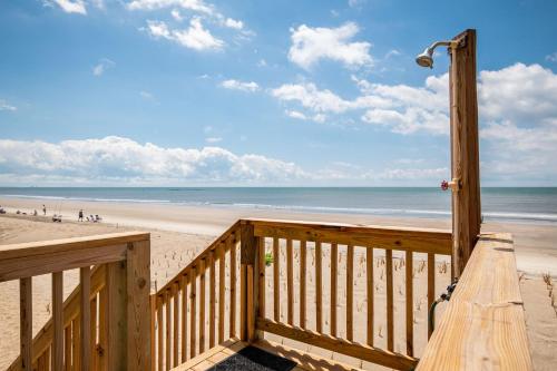 Dip Inn by Oak Island Accommodations - photo 48