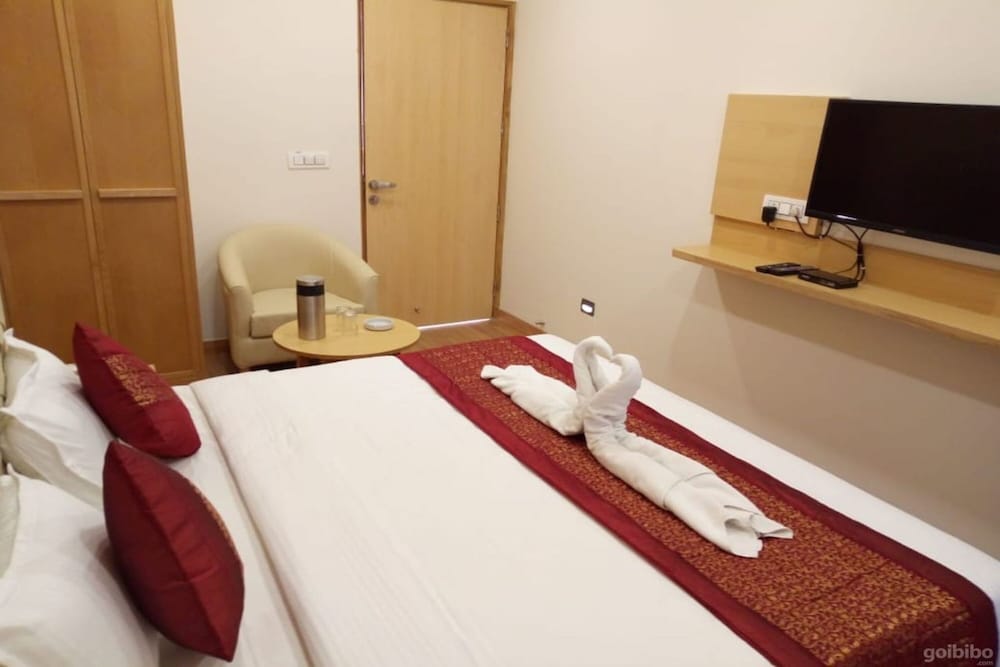 Hotel Aagman — hotel in Gangapur