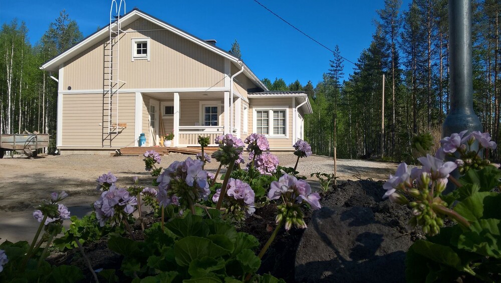 Koivuniemi Rantahuvila - last minute hotel in Juuka