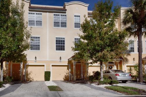 Orlando Dreams Townhome 3 Bedroom Condo by Redawning Orlando — 4-Star Luxury Hotel in Orlando, United States