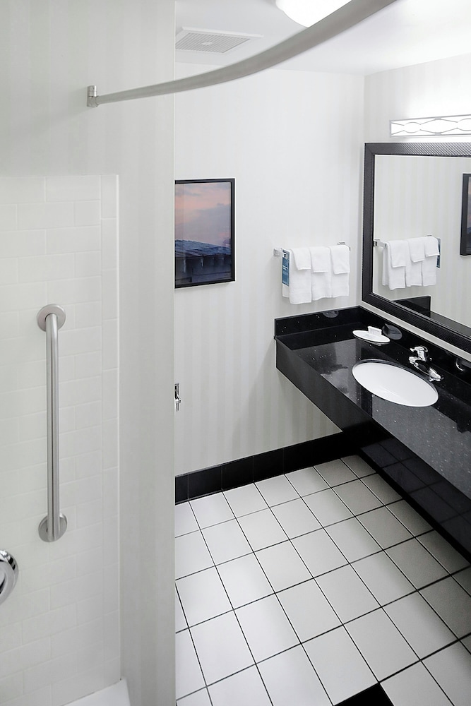 Fairfield Inn & Suites by Marriott Millville Vineland - photo 11