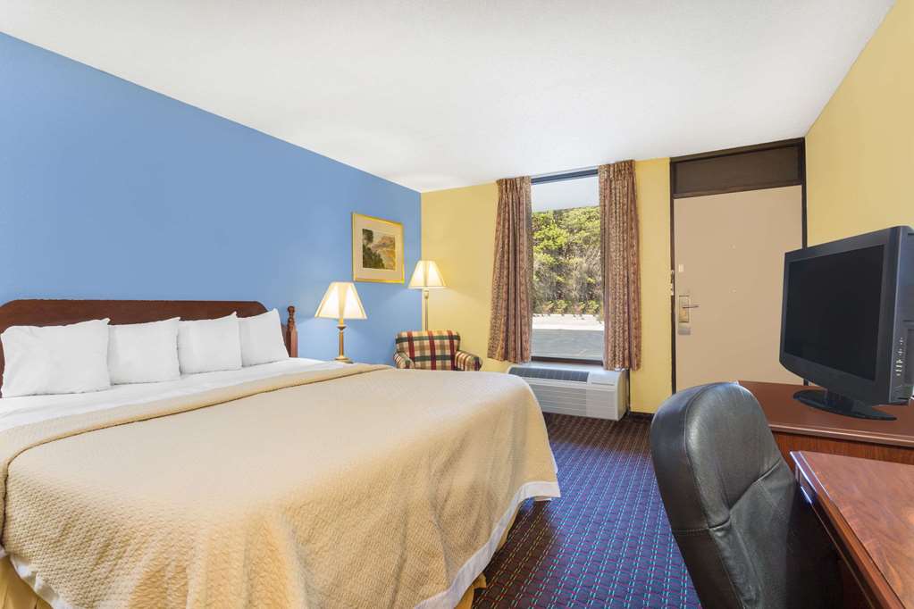 Days Inn by Wyndham Mocksville - photo 5