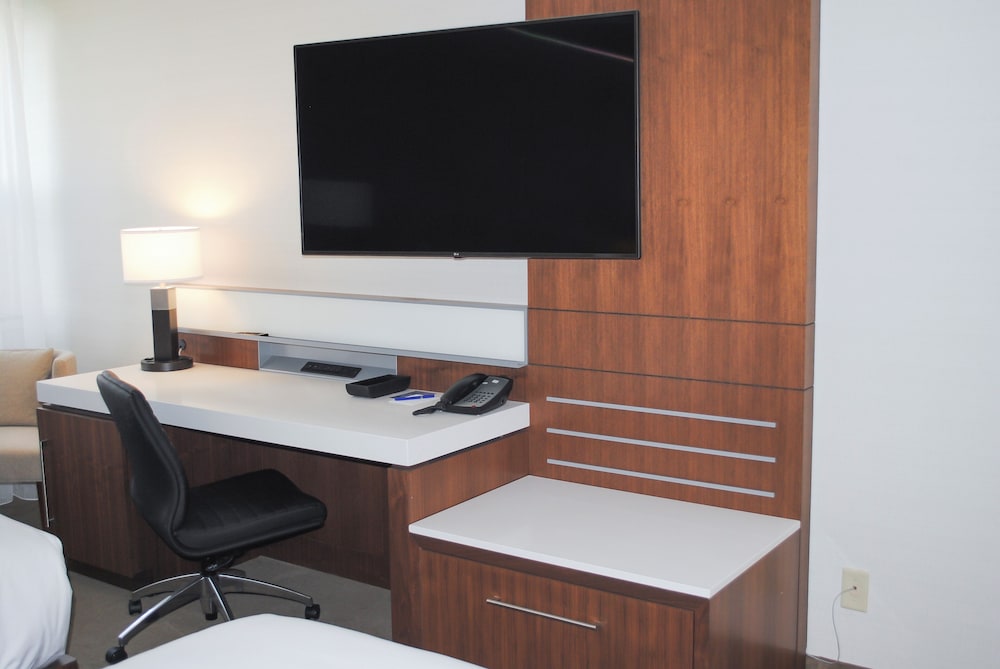 Delta Hotels by Marriott Green Bay - photo 9