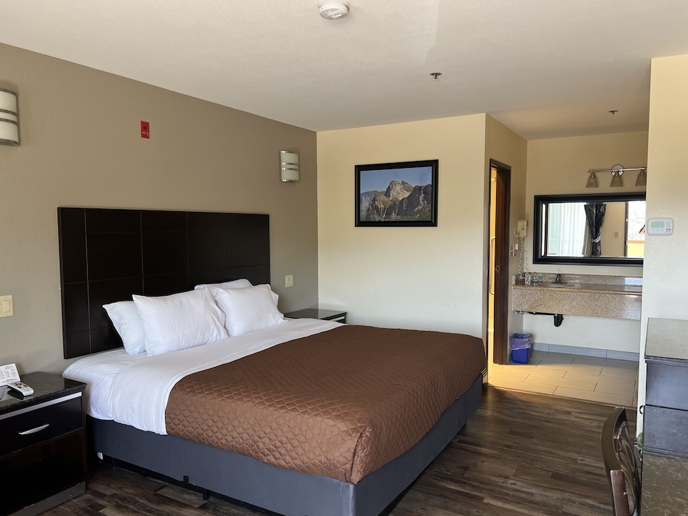 Yosemite Sierra Inn - photo 21