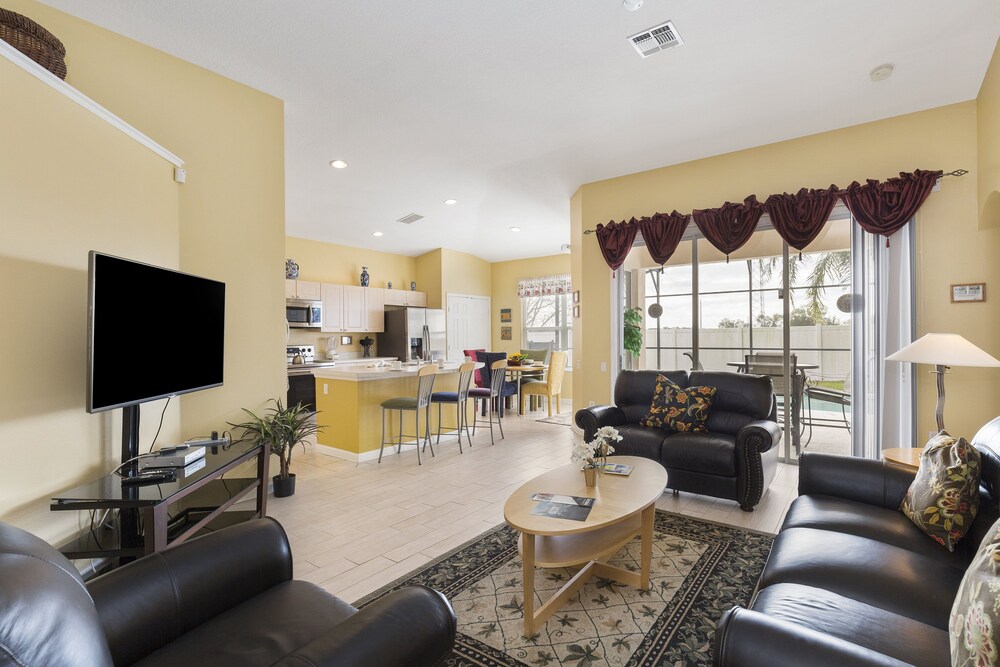 Sunshine Station Spacious 4 bed Windsor Palms resort home that's close to Disney - photo 12