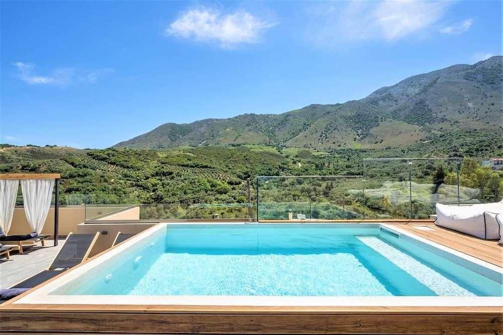 Casa Belvedere Apartments — 4-Star Luxury Hotel in Georgioupolis, Greece