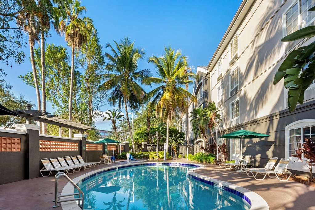 La Quinta Inn & Suites by Wyndham Ft. Lauderdale Plantation - photo 8