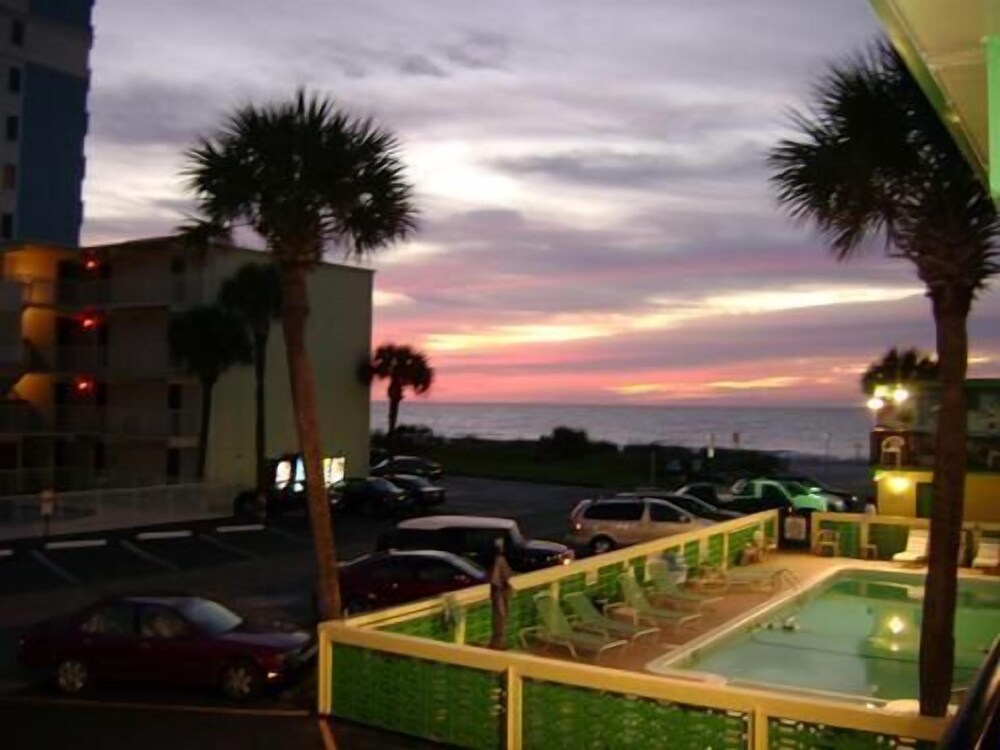 Sea Hawk Motel - photo 54