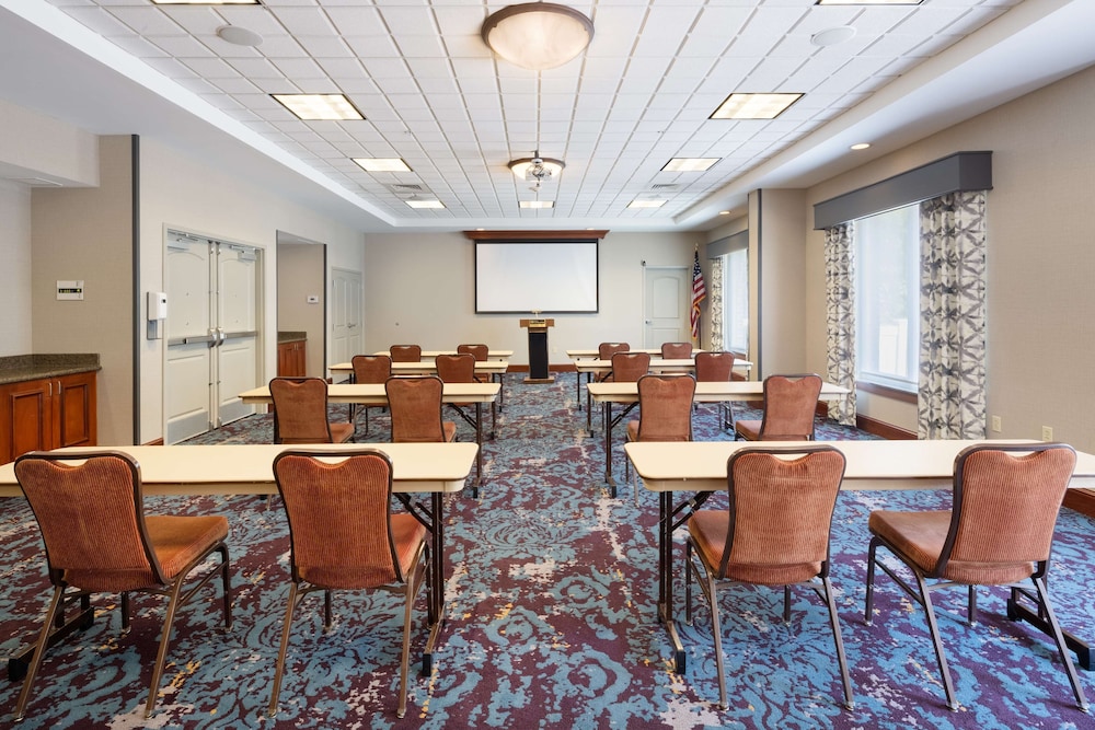 Hilton Garden Inn Mystic Groton - photo 18