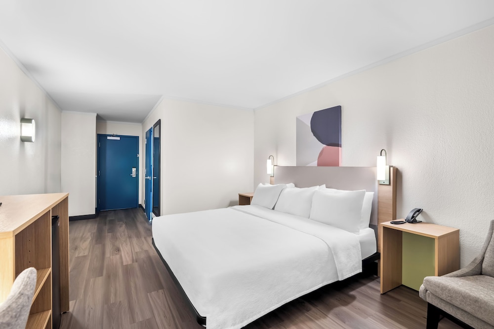 Spark by Hilton Roanoke Civic Center - photo 14