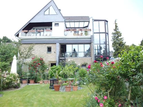 Elfi's Appartments - last minute hotel in Leichlingen