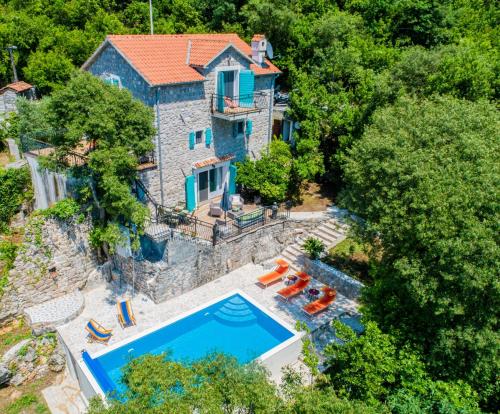 Villa Toscana with a pool — 4-Star Luxury Hotel in Tivat, Montenegro