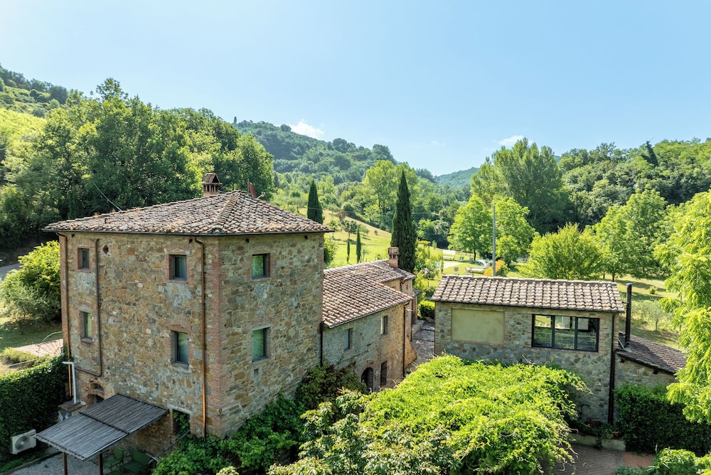 Molino di Amarrante — 4-Star Luxury Hotel in Montaione, Italy
