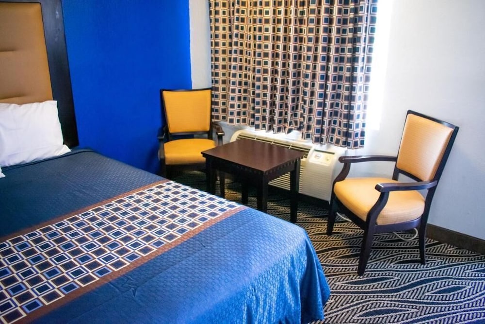 Blue Jay Inn and Suites - photo 16