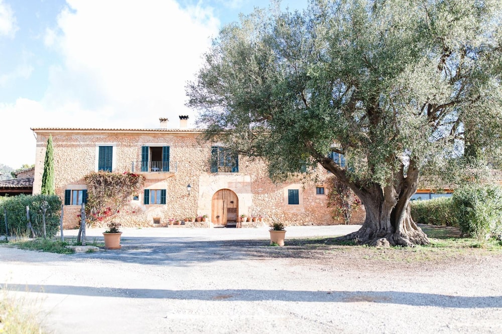 Finca Es Cabas — hotel in Santa Maria Del Cami