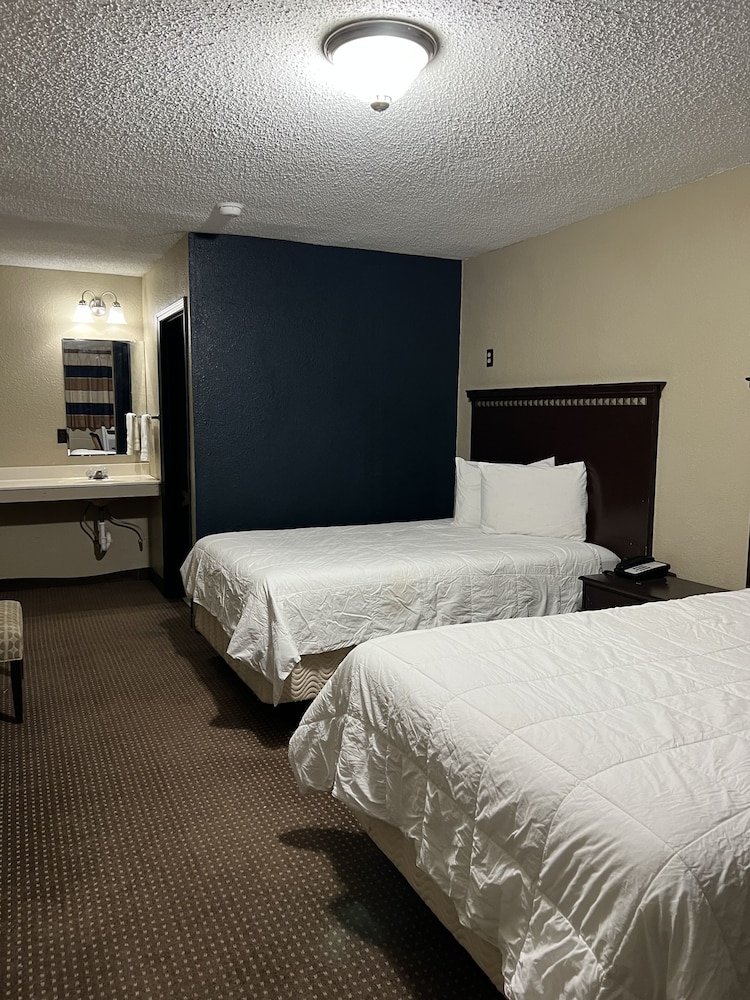 Triangle Inn Motel - photo 3