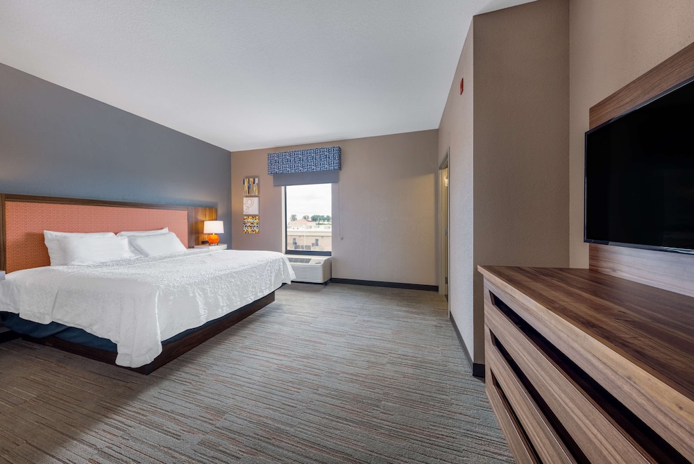 Hampton Inn St. Robert Ft. Leonard Wood - photo 11
